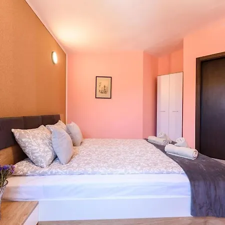 Διαμέρισμα 2br Near Gondola By Si