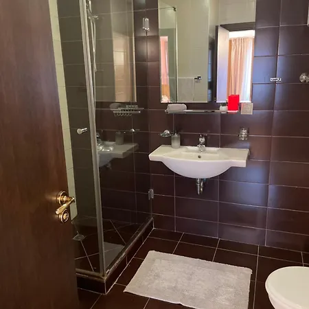 2br Near Gondola By Si Apartament
